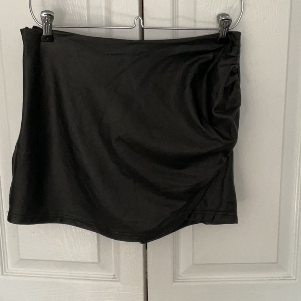 Black Mini Asymmetrical Pencil Skorts